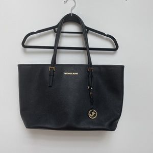 Michael Kors Jet Set Tote